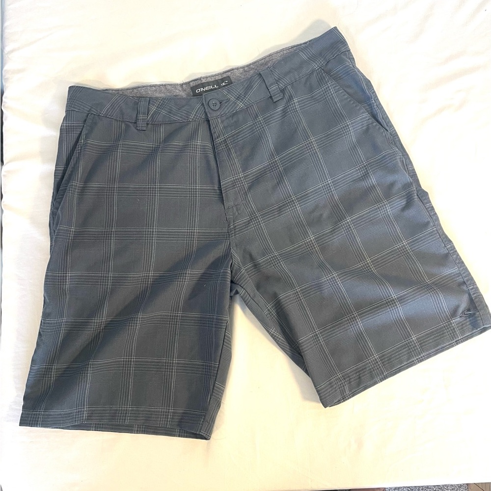 O'Neill Men's Charcoal Plaid Shorts‎